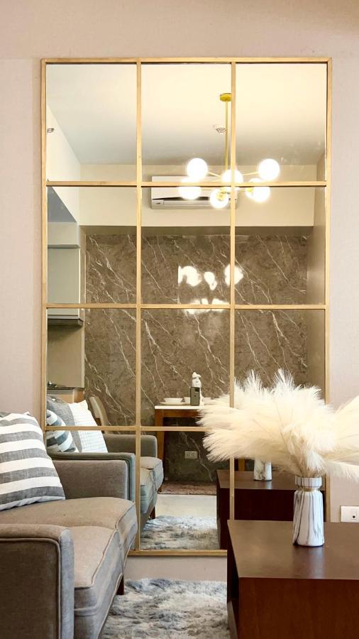 טאגיג La Palazzo - Across Uptown Mall & Grand Hyatt Bgc מראה חיצוני תמונה