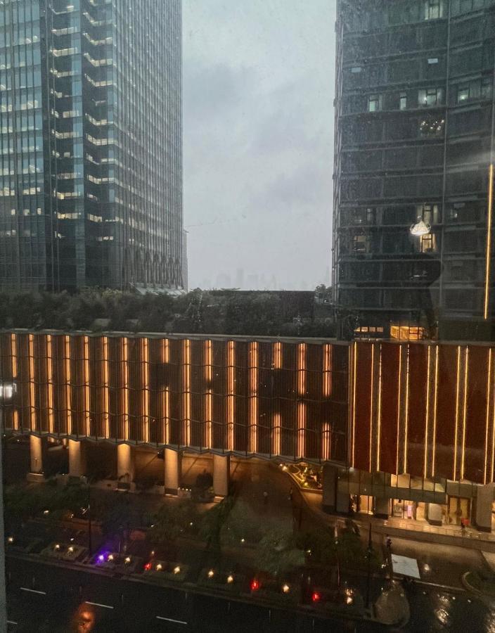 טאגיג La Palazzo - Across Uptown Mall & Grand Hyatt Bgc מראה חיצוני תמונה