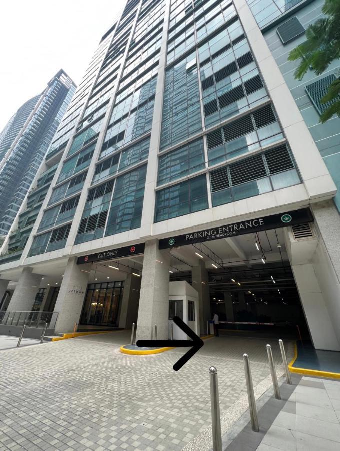 טאגיג La Palazzo - Across Uptown Mall & Grand Hyatt Bgc מראה חיצוני תמונה